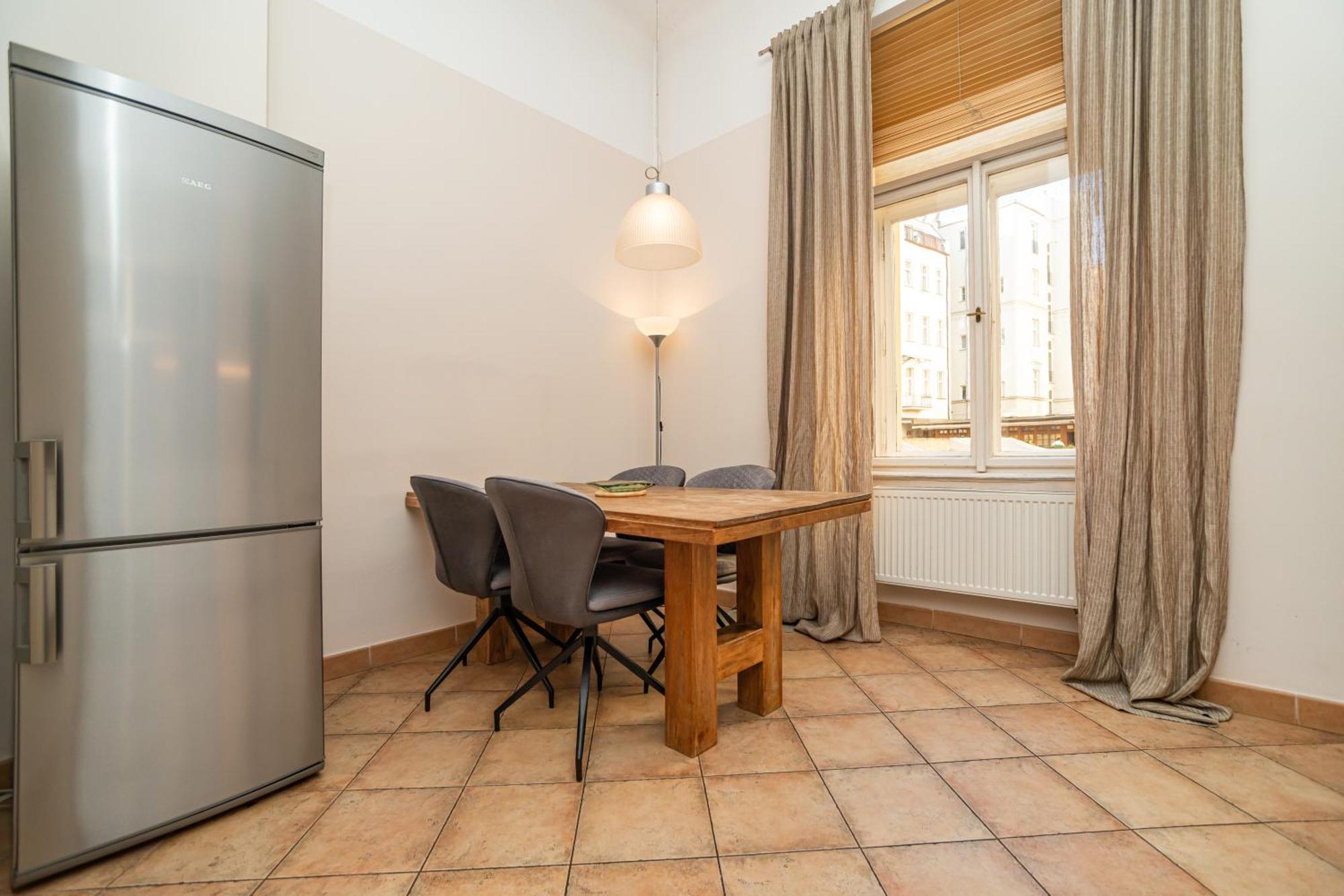 Large And Modern Apartment In The Heart Of 프라하 외부 사진