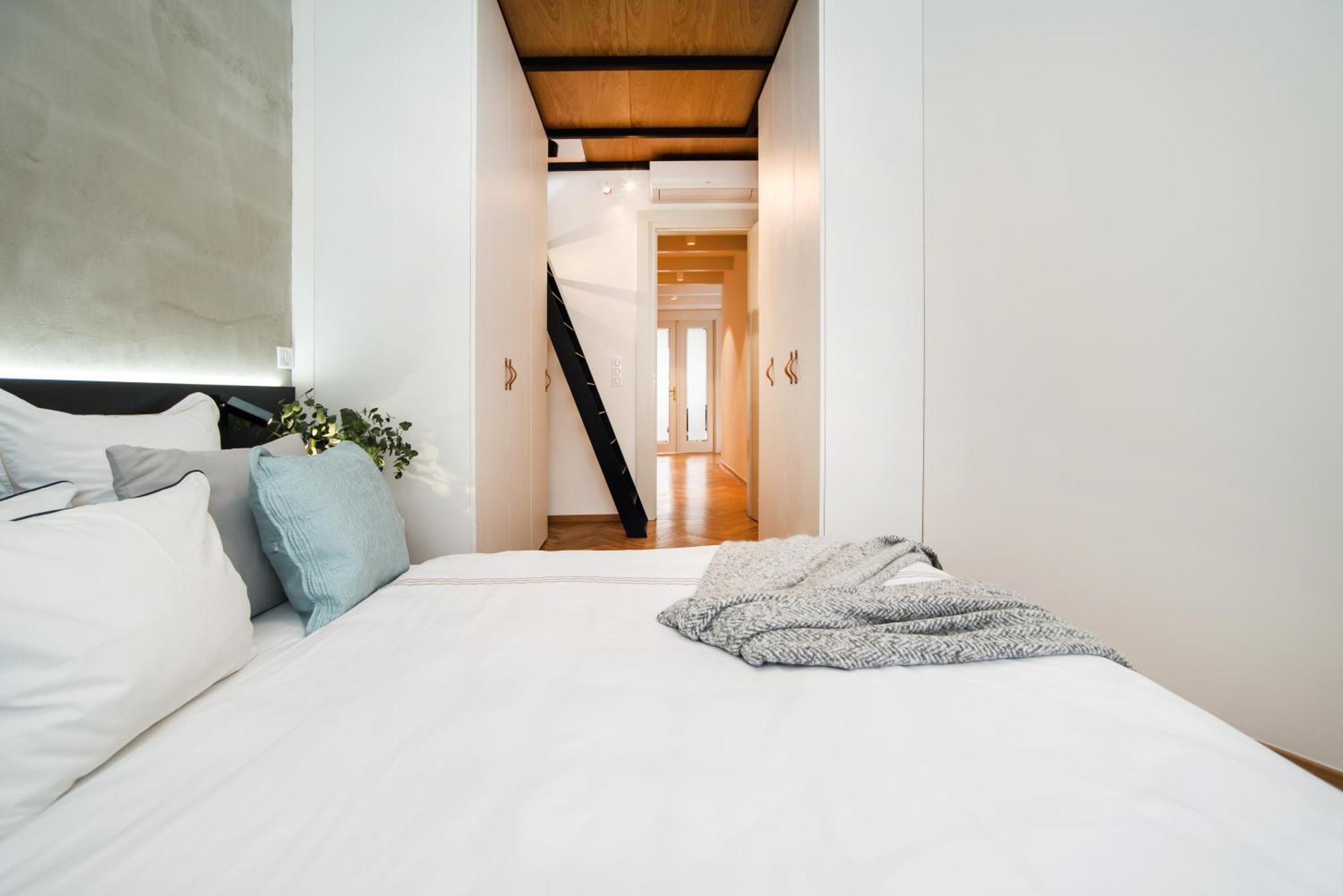Large And Modern Apartment In The Heart Of 프라하 외부 사진
